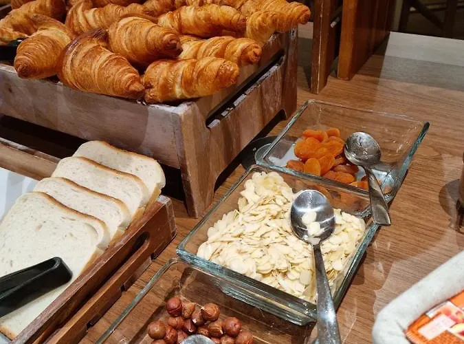 Hotel Campanile Dunkerque Sud - 3*